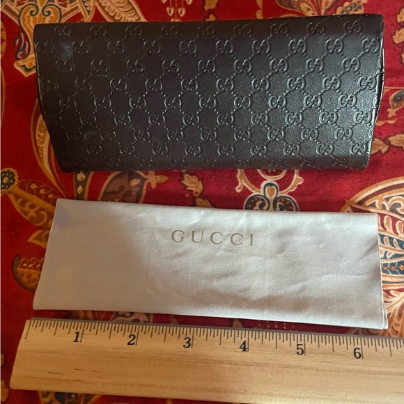 Gucci GG sunglass case with free Olivia Occhiali sunglasses!! - Picture 3 of 8